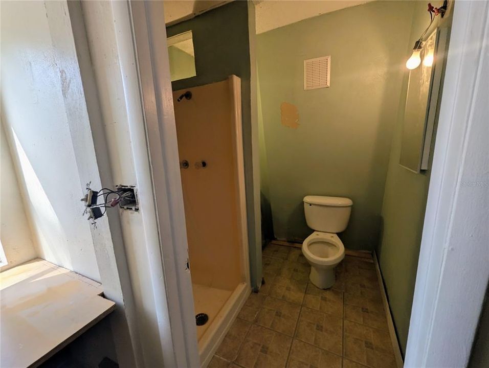 На продажу: $275,000 (2 спален, 2 ванн, 1334 Квадратных фут)