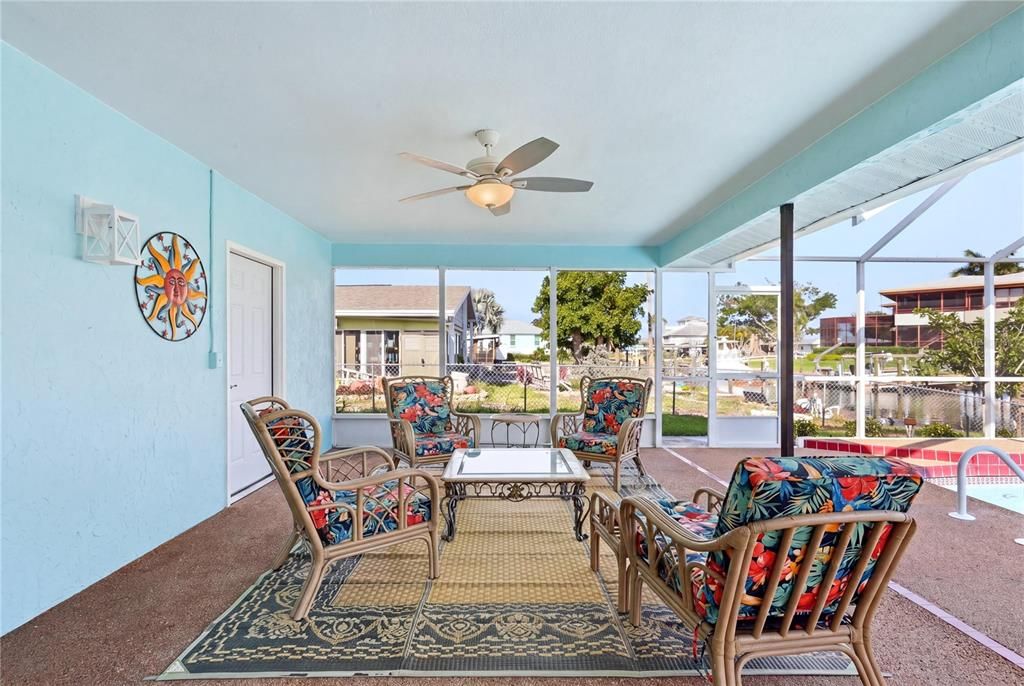 En Venta: $875,000 (3 camas, 2 baños, 2137 Pies cuadrados)