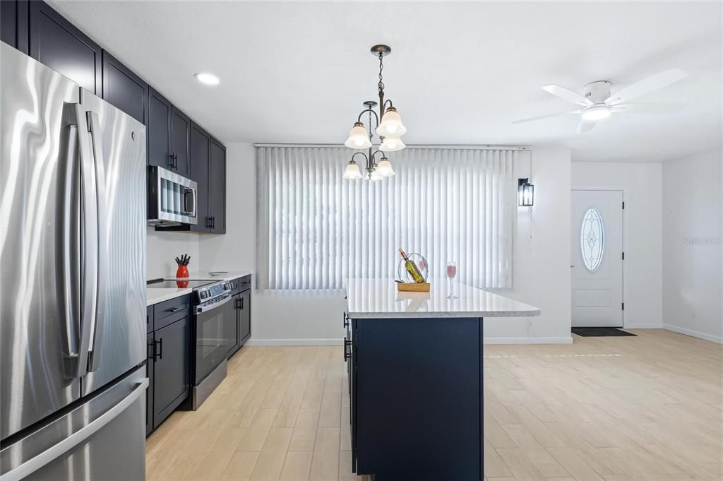 En Venta: $875,000 (3 camas, 2 baños, 2137 Pies cuadrados)