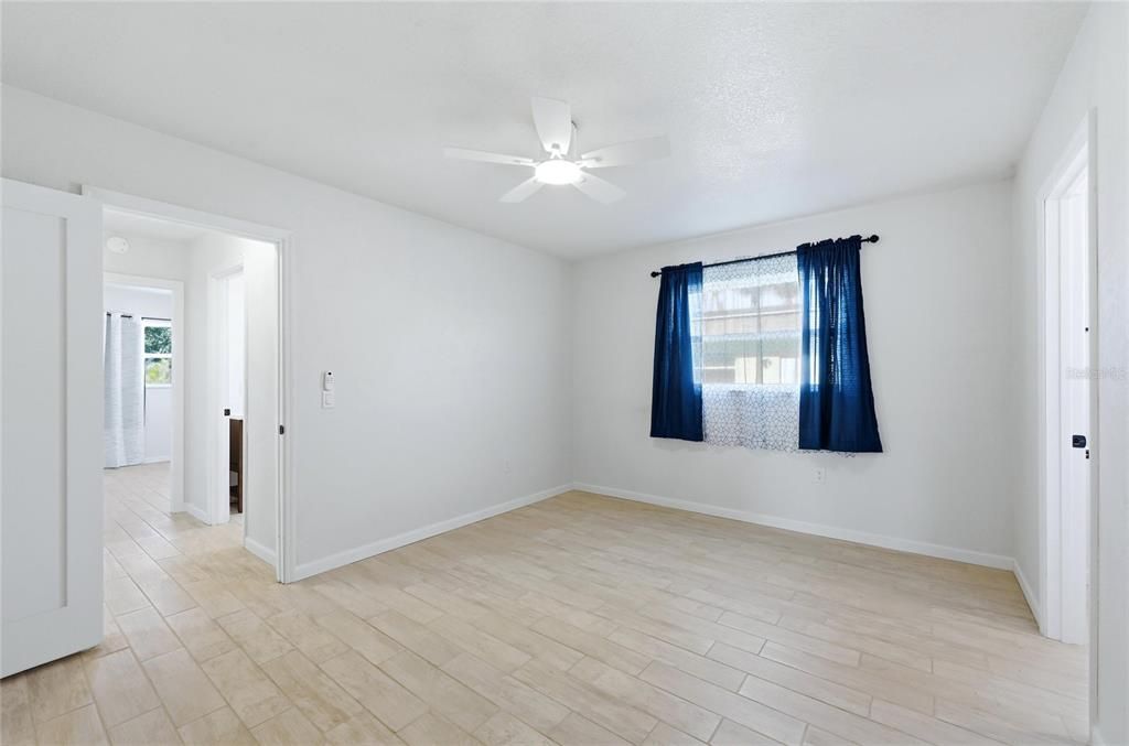 En Venta: $875,000 (3 camas, 2 baños, 2137 Pies cuadrados)