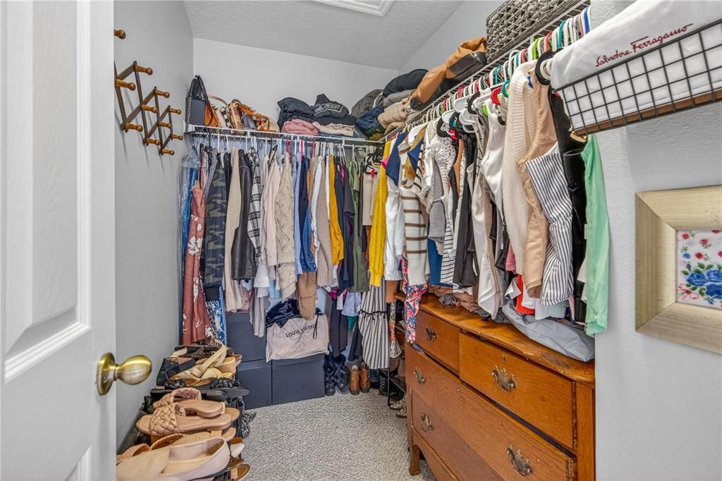 Activo con contrato: $274,000 (3 camas, 3 baños, 1642 Pies cuadrados)