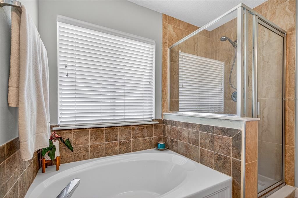 Activo con contrato: $274,000 (3 camas, 3 baños, 1642 Pies cuadrados)