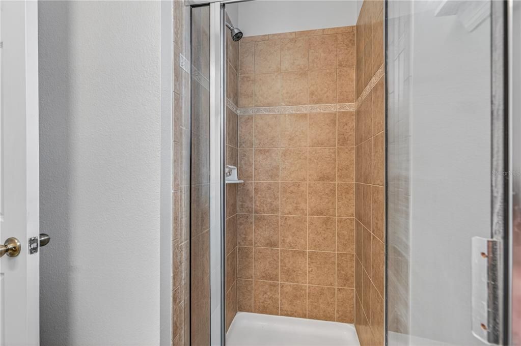Activo con contrato: $274,000 (3 camas, 3 baños, 1642 Pies cuadrados)