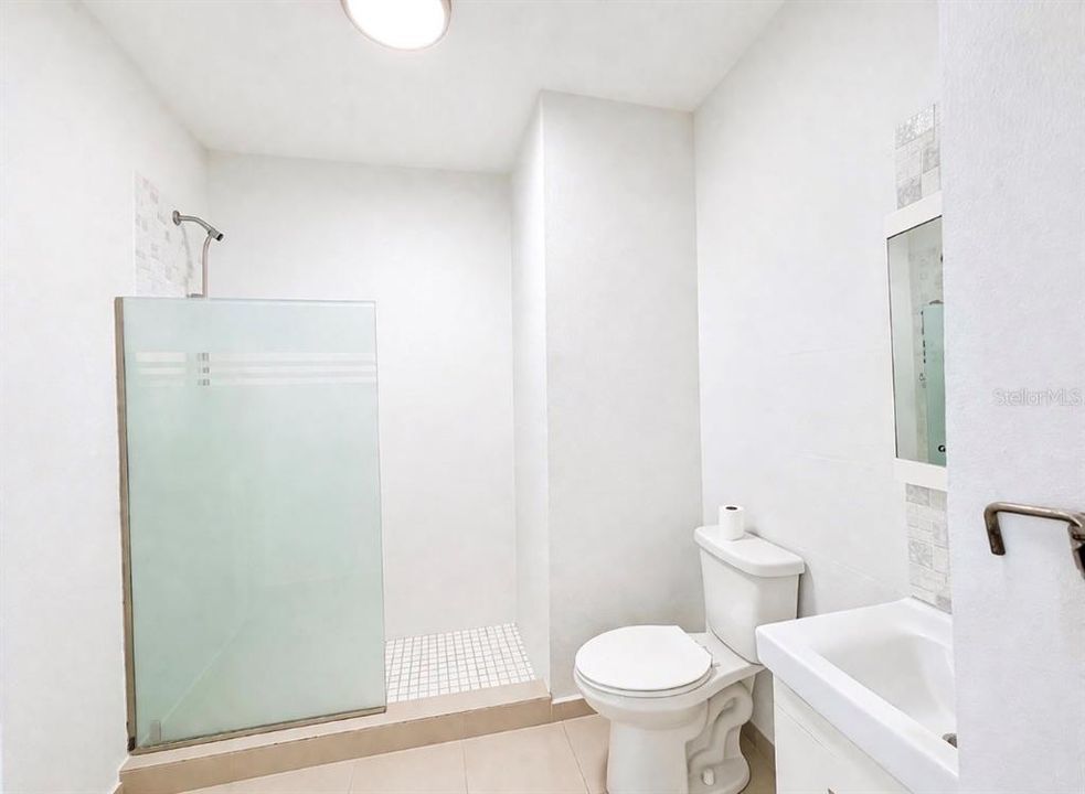 For Sale: $395,000 (3 beds, 3 baths, 1917 Square Feet)