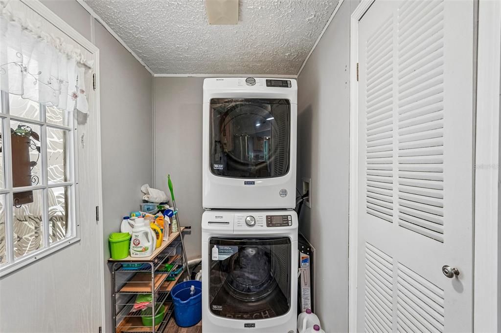 На продажу: $175,000 (3 спален, 2 ванн, 1152 Квадратных фут)
