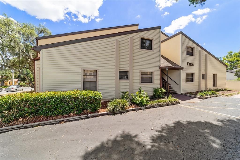 For Sale: $121,000 (1 beds, 1 baths, 808 Square Feet)