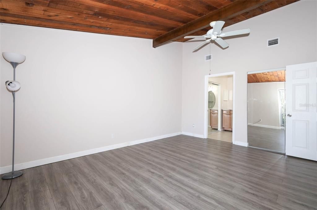 En Venta: $180,000 (2 camas, 2 baños, 1216 Pies cuadrados)