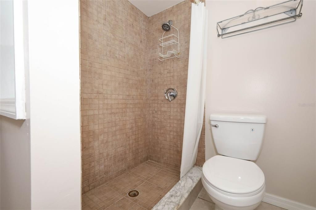 En Venta: $180,000 (2 camas, 2 baños, 1216 Pies cuadrados)