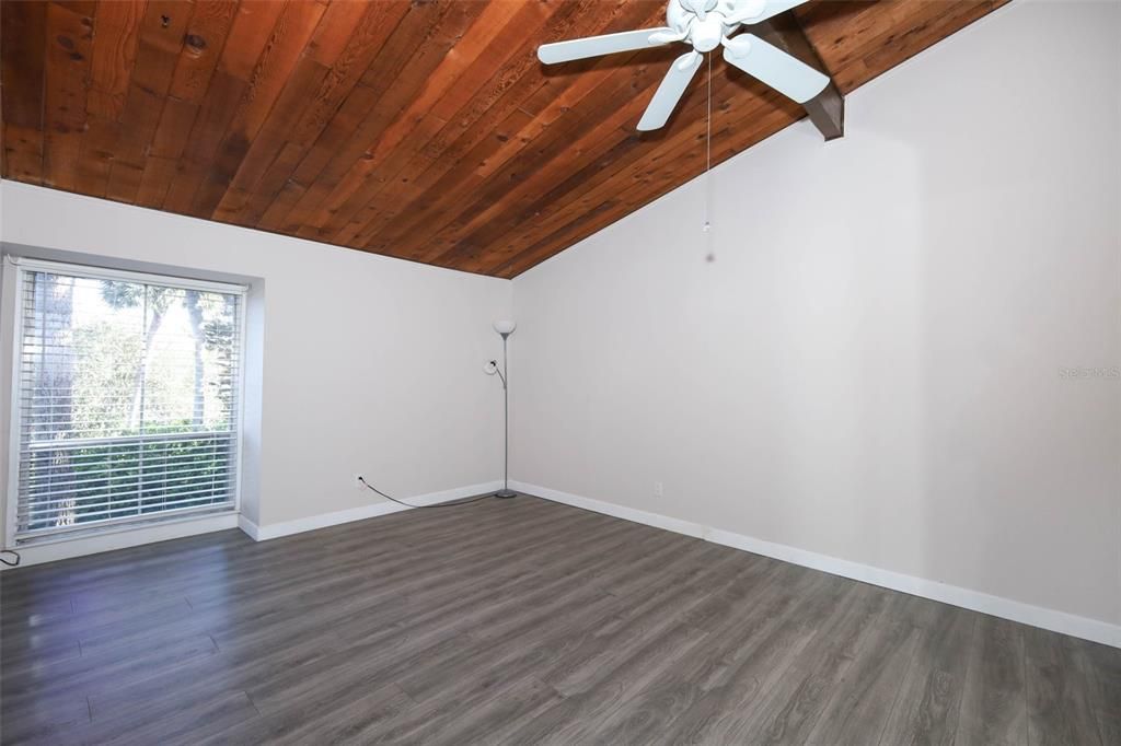 En Venta: $180,000 (2 camas, 2 baños, 1216 Pies cuadrados)