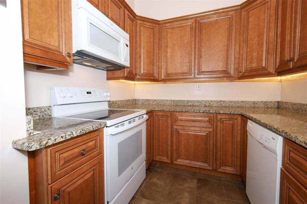 En Venta: $180,000 (2 camas, 2 baños, 1216 Pies cuadrados)