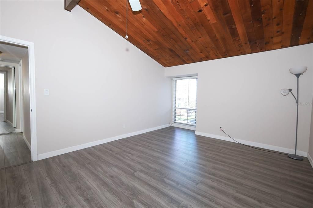 En Venta: $180,000 (2 camas, 2 baños, 1216 Pies cuadrados)