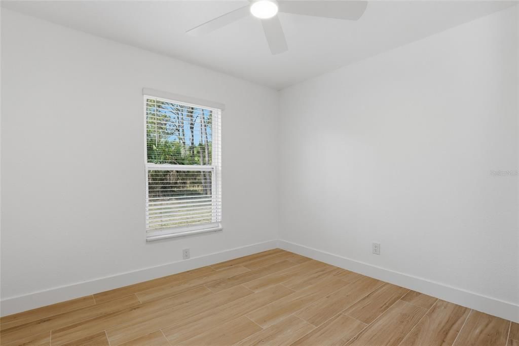 Activo con contrato: $295,000 (3 camas, 2 baños, 1364 Pies cuadrados)