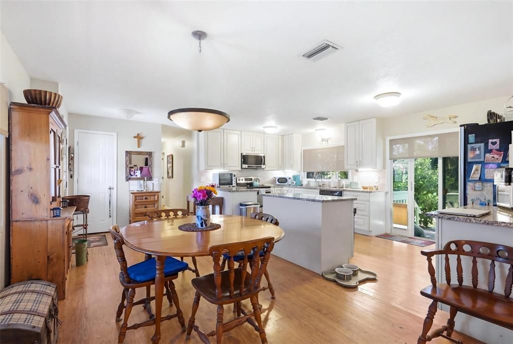 Activo con contrato: $689,000 (2 camas, 2 baños, 1680 Pies cuadrados)