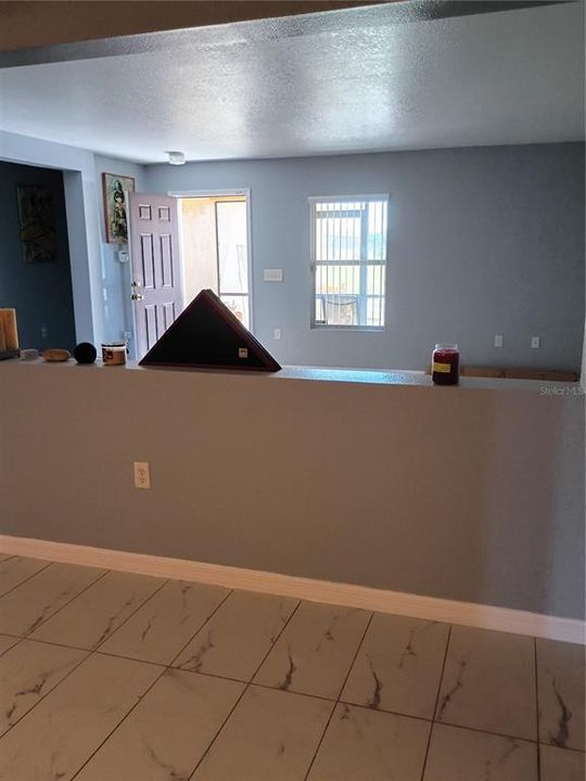 En Venta: $399,998 (4 camas, 2 baños, 2141 Pies cuadrados)