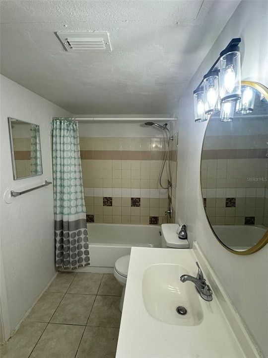 В аренду: $1,150 (1 спален, 1 ванн, 660 Квадратных фут)