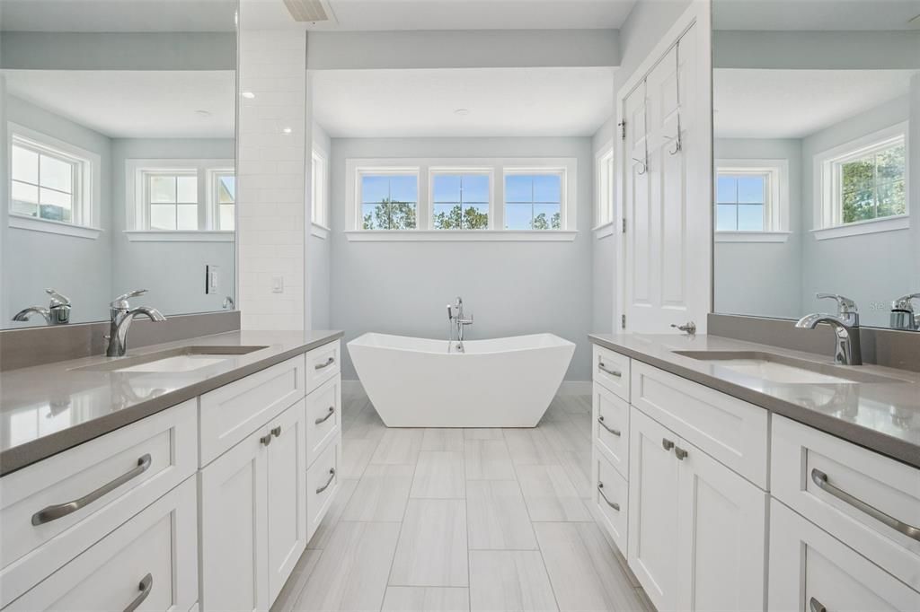 For Sale: $1,295,000 (4 beds, 3 baths, 3063 Square Feet)