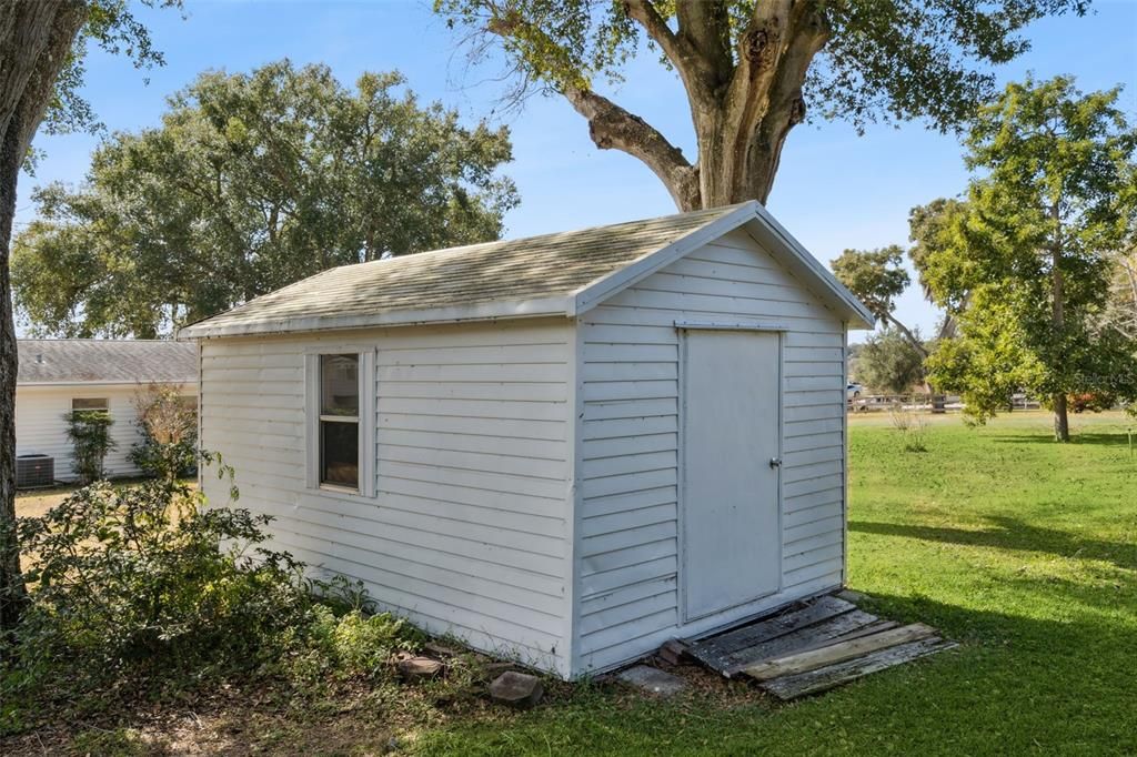 For Rent: $2,400 (3 beds, 2 baths, 1724 Square Feet)