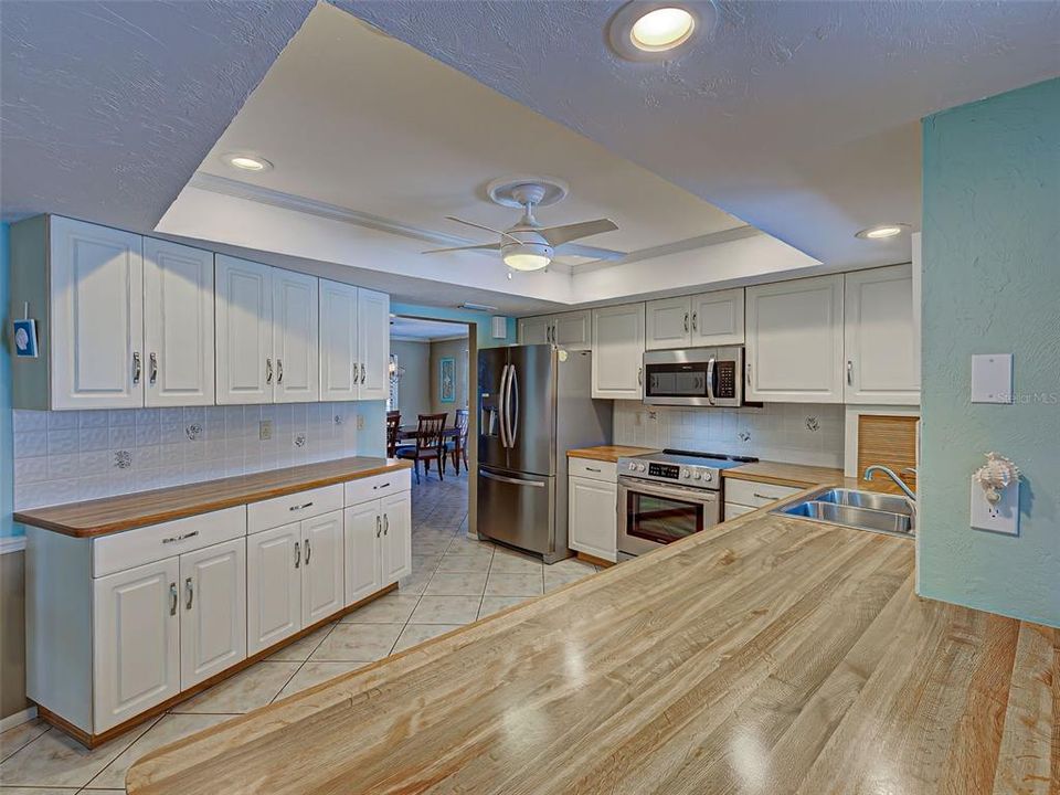 Activo con contrato: $599,900 (3 camas, 2 baños, 2698 Pies cuadrados)