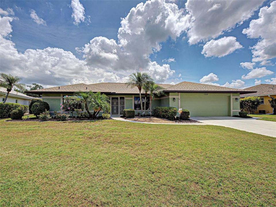 Activo con contrato: $599,900 (3 camas, 2 baños, 2698 Pies cuadrados)