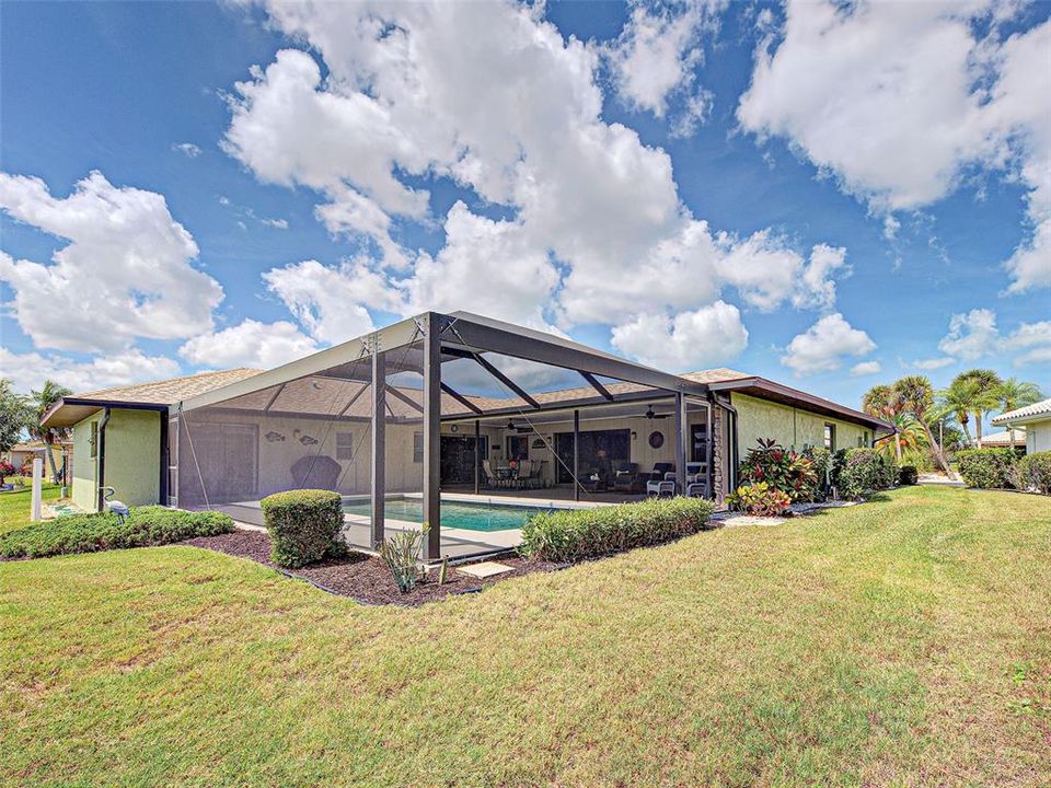 Activo con contrato: $599,900 (3 camas, 2 baños, 2698 Pies cuadrados)