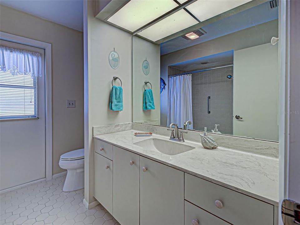 Activo con contrato: $599,900 (3 camas, 2 baños, 2698 Pies cuadrados)