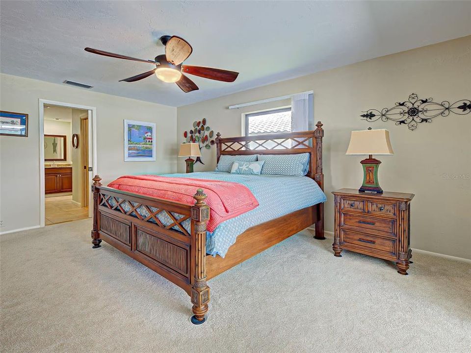 Activo con contrato: $599,900 (3 camas, 2 baños, 2698 Pies cuadrados)