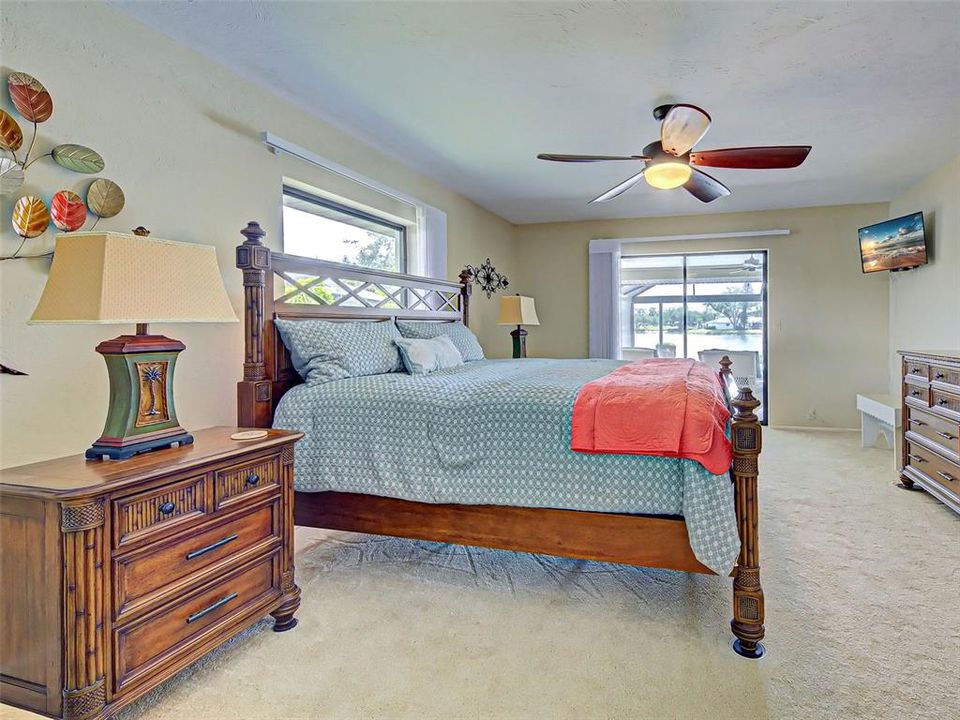 Activo con contrato: $599,900 (3 camas, 2 baños, 2698 Pies cuadrados)