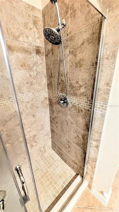 Active With Contract: $1,800 (3 beds, 2 baths, 1417 Square Feet)