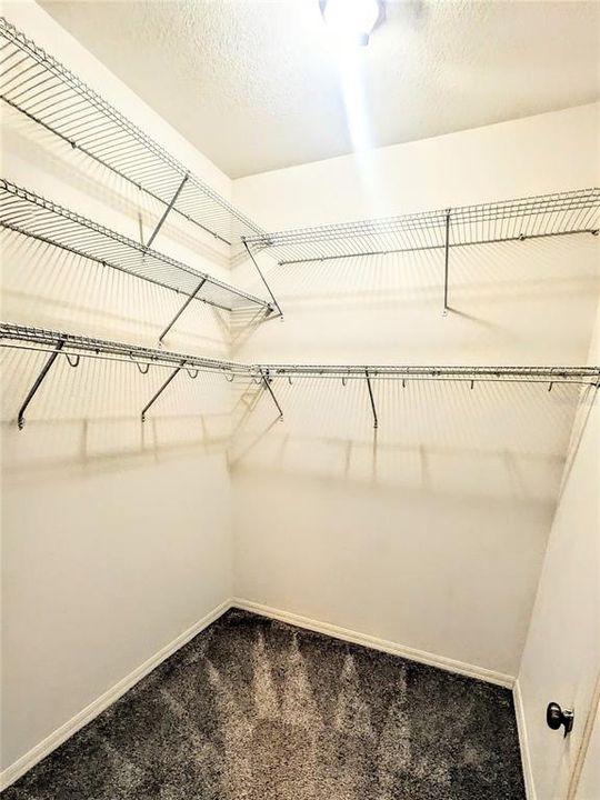 Active With Contract: $1,800 (3 beds, 2 baths, 1417 Square Feet)