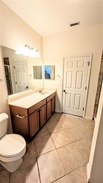 Active With Contract: $1,800 (3 beds, 2 baths, 1417 Square Feet)