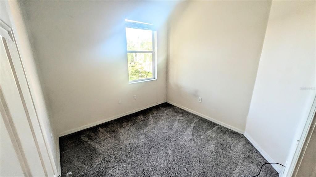 Active With Contract: $1,800 (3 beds, 2 baths, 1417 Square Feet)