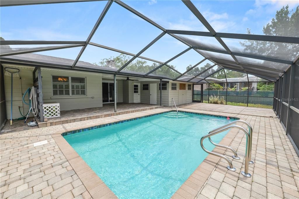 Activo con contrato: $564,900 (4 camas, 3 baños, 2829 Pies cuadrados)
