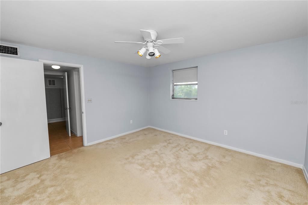 Activo con contrato: $564,900 (4 camas, 3 baños, 2829 Pies cuadrados)