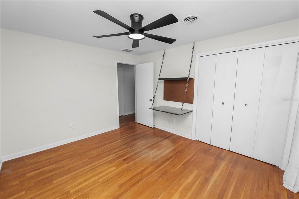 Activo con contrato: $564,900 (4 camas, 3 baños, 2829 Pies cuadrados)