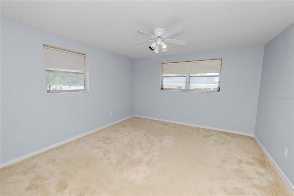 Activo con contrato: $564,900 (4 camas, 3 baños, 2829 Pies cuadrados)