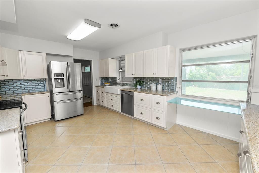 Activo con contrato: $564,900 (4 camas, 3 baños, 2829 Pies cuadrados)