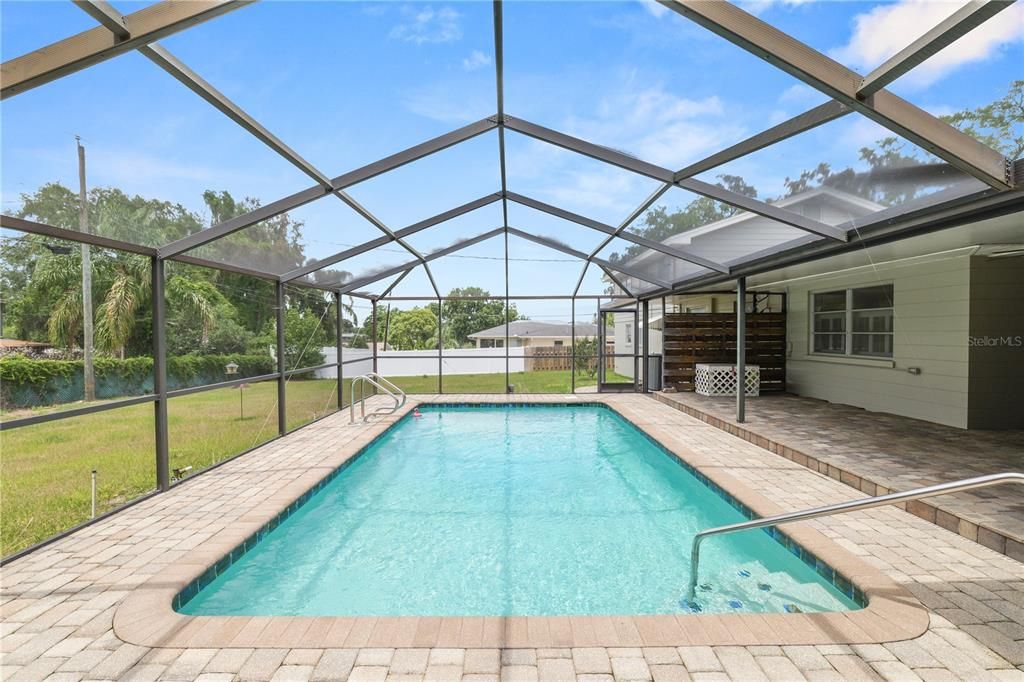 Activo con contrato: $564,900 (4 camas, 3 baños, 2829 Pies cuadrados)