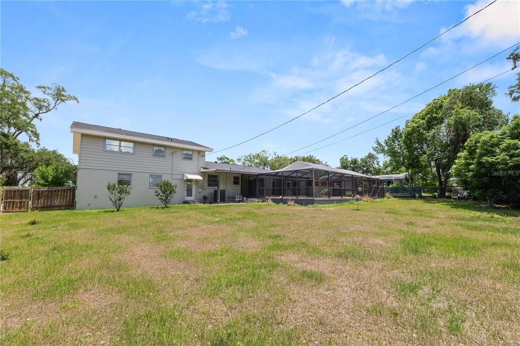 Activo con contrato: $564,900 (4 camas, 3 baños, 2829 Pies cuadrados)