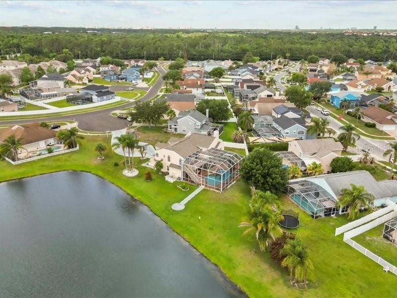 合同活跃: $599,900 (5 贝兹, 4 浴室, 3476 平方英尺)