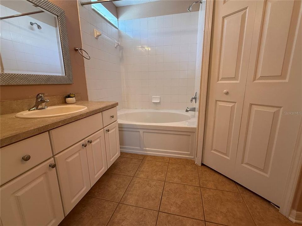 En Renta: $2,500 (4 camas, 2 baños, 1558 Pies cuadrados)