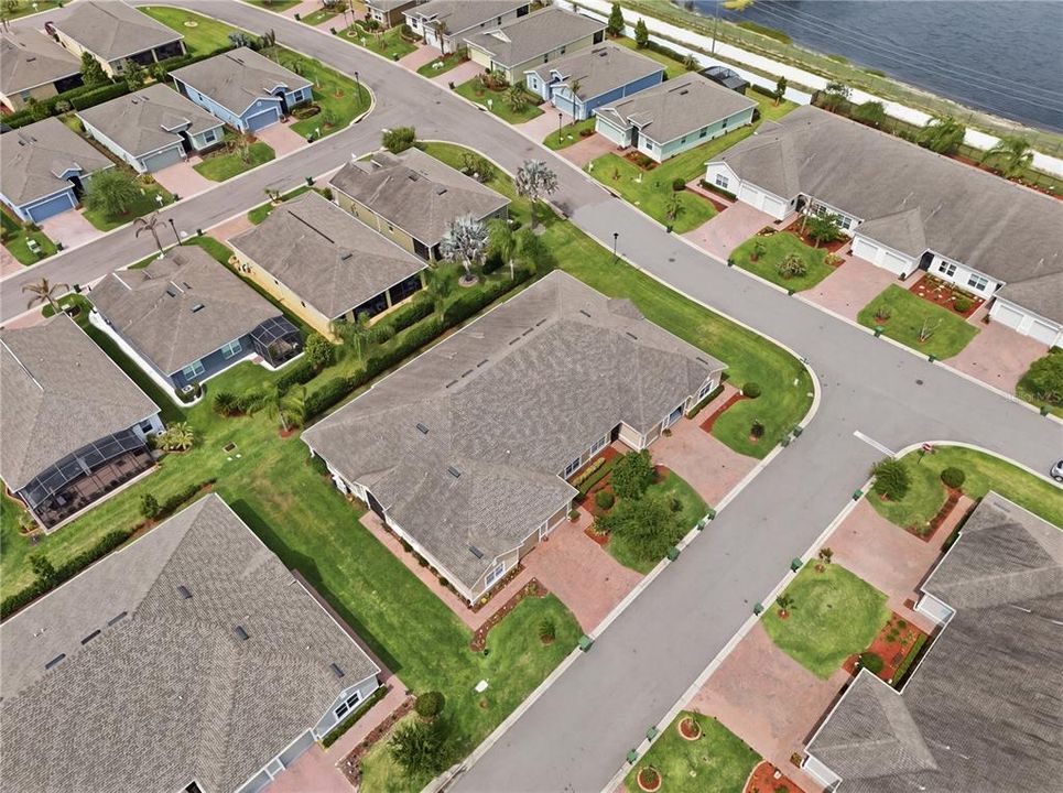 For Sale: $235,000 (2 beds, 2 baths, 1385 Square Feet)