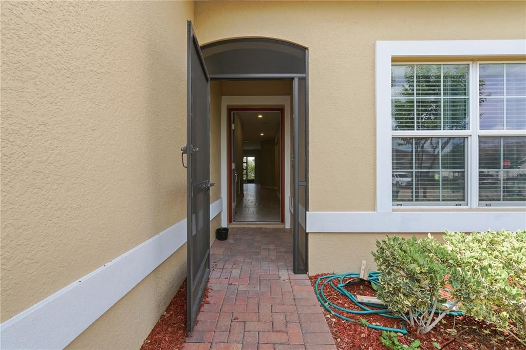 For Sale: $235,000 (2 beds, 2 baths, 1385 Square Feet)