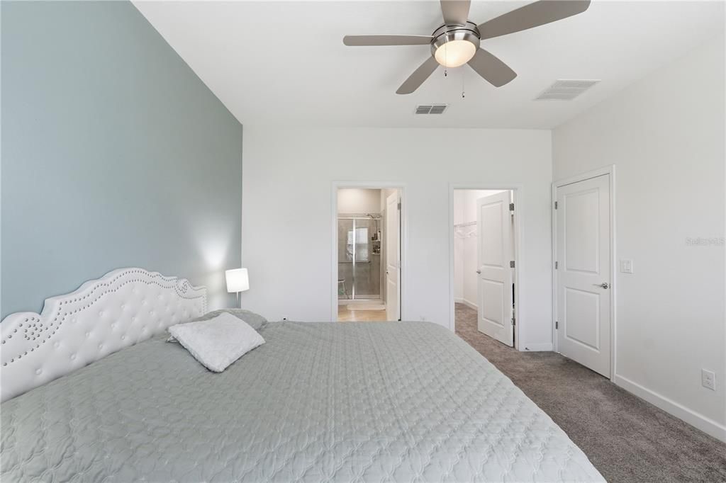 For Sale: $235,000 (2 beds, 2 baths, 1385 Square Feet)