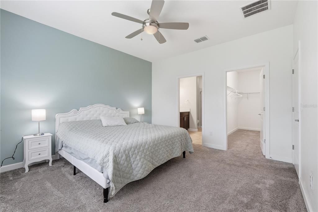 For Sale: $235,000 (2 beds, 2 baths, 1385 Square Feet)