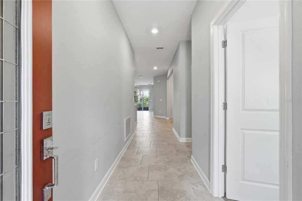 For Sale: $235,000 (2 beds, 2 baths, 1385 Square Feet)