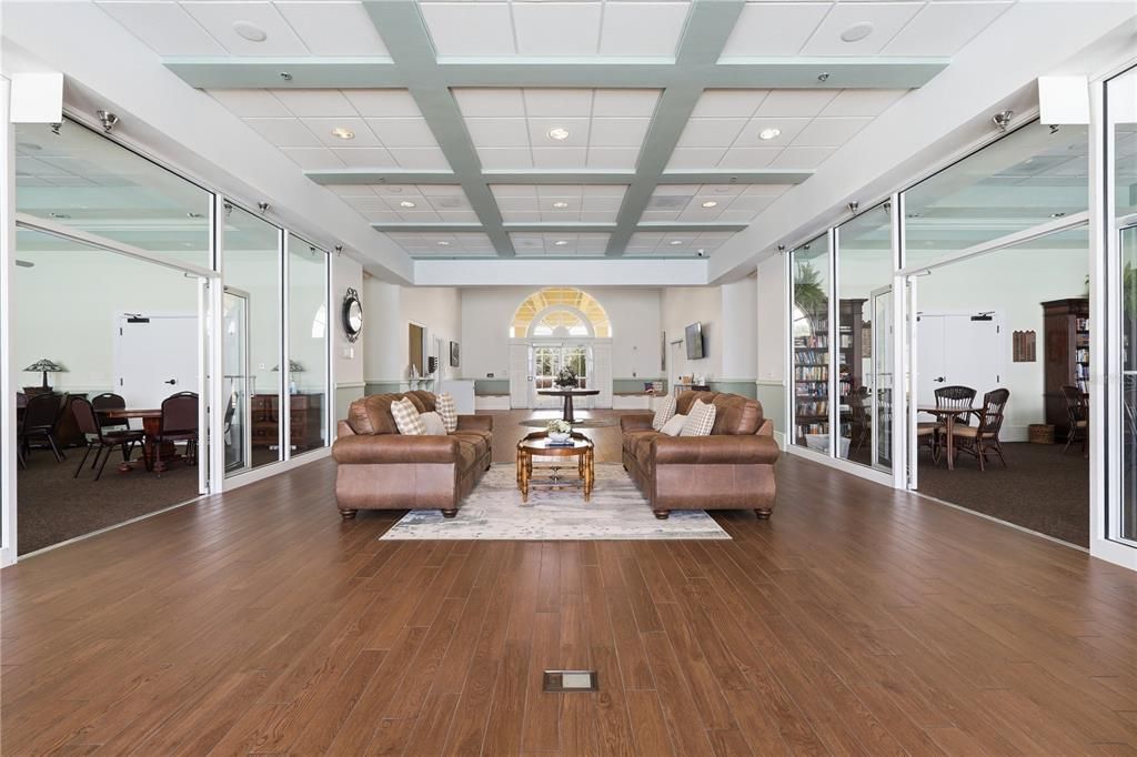 For Sale: $235,000 (2 beds, 2 baths, 1385 Square Feet)