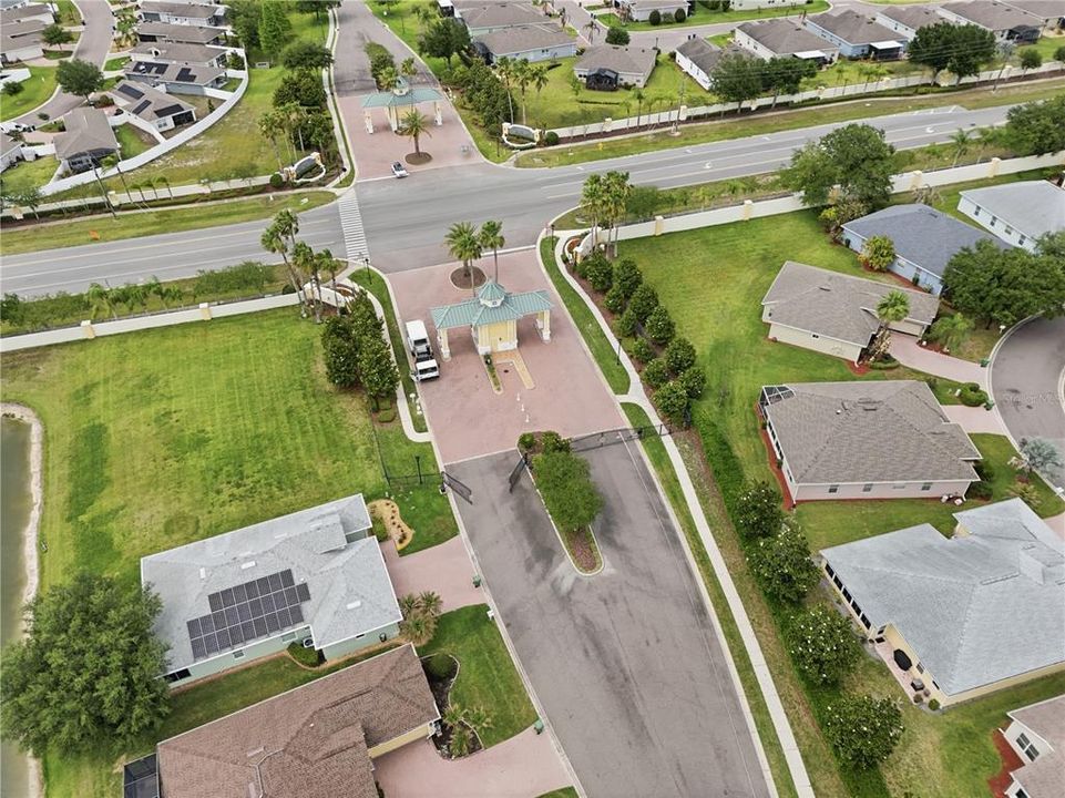 For Sale: $235,000 (2 beds, 2 baths, 1385 Square Feet)