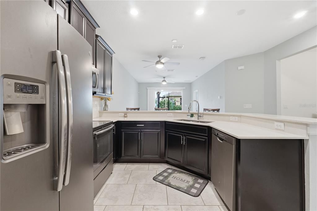 For Sale: $235,000 (2 beds, 2 baths, 1385 Square Feet)