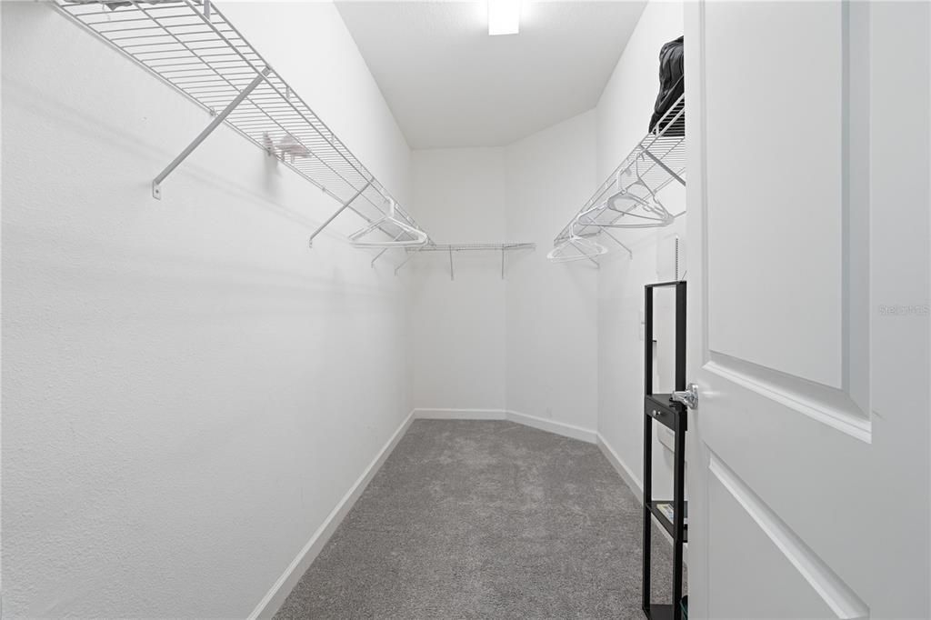 For Sale: $235,000 (2 beds, 2 baths, 1385 Square Feet)