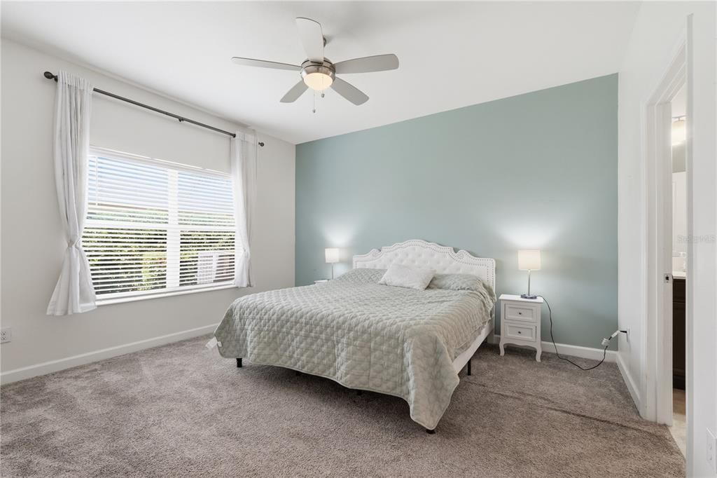 For Sale: $235,000 (2 beds, 2 baths, 1385 Square Feet)